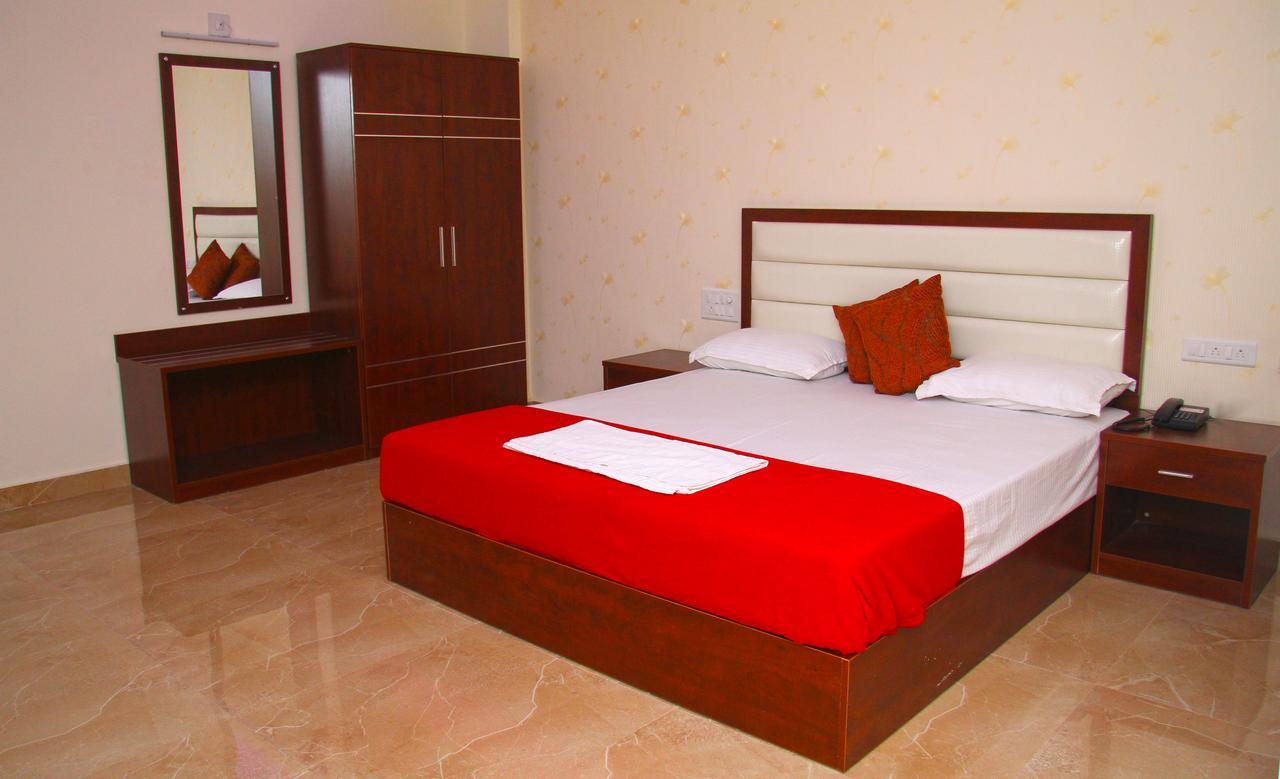 Karkal Hotel Kateel International מראה חיצוני תמונה